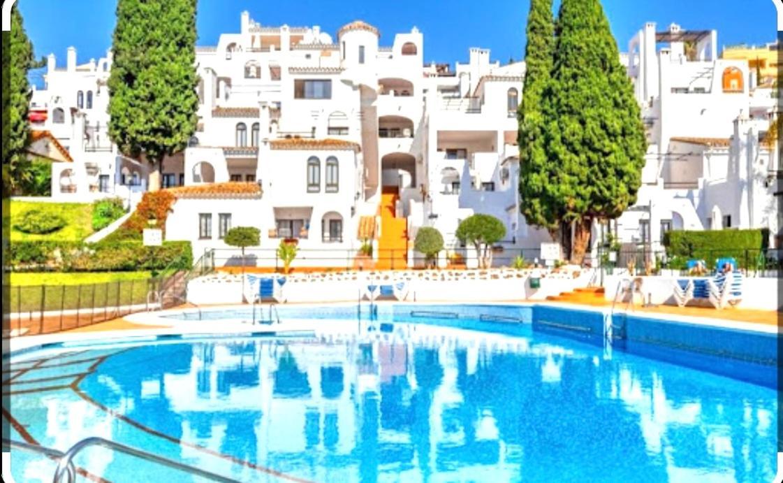 Apartamento Apartamento Pueblo Evita Benalmádena Exterior foto